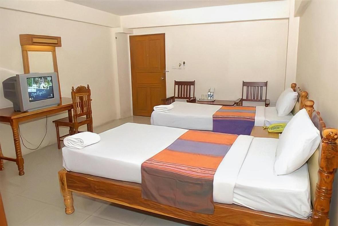 ทรัพย์มุกดา แกรนด์ โฮเทล Submukda Grand Hotel Mukdahan Dış mekan fotoğraf