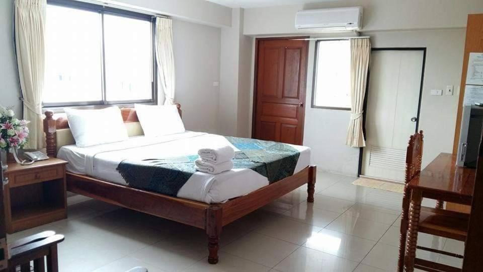 ทรัพย์มุกดา แกรนด์ โฮเทล Submukda Grand Hotel Mukdahan Dış mekan fotoğraf